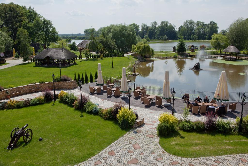 Milocin Park Centrum Wypoczynkowo-Konferencyjne Pierwoszow Exterior foto
